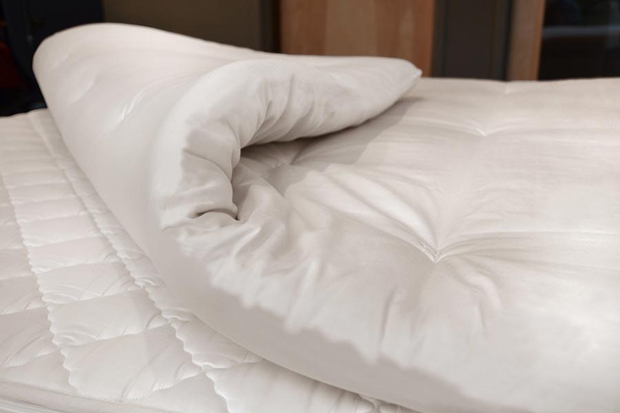 Organic Latex & Wool Mattress Topper, 3 in by Soaring Heart Natural Beds